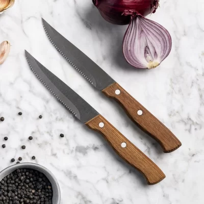 Steakmes met kartels slijpen